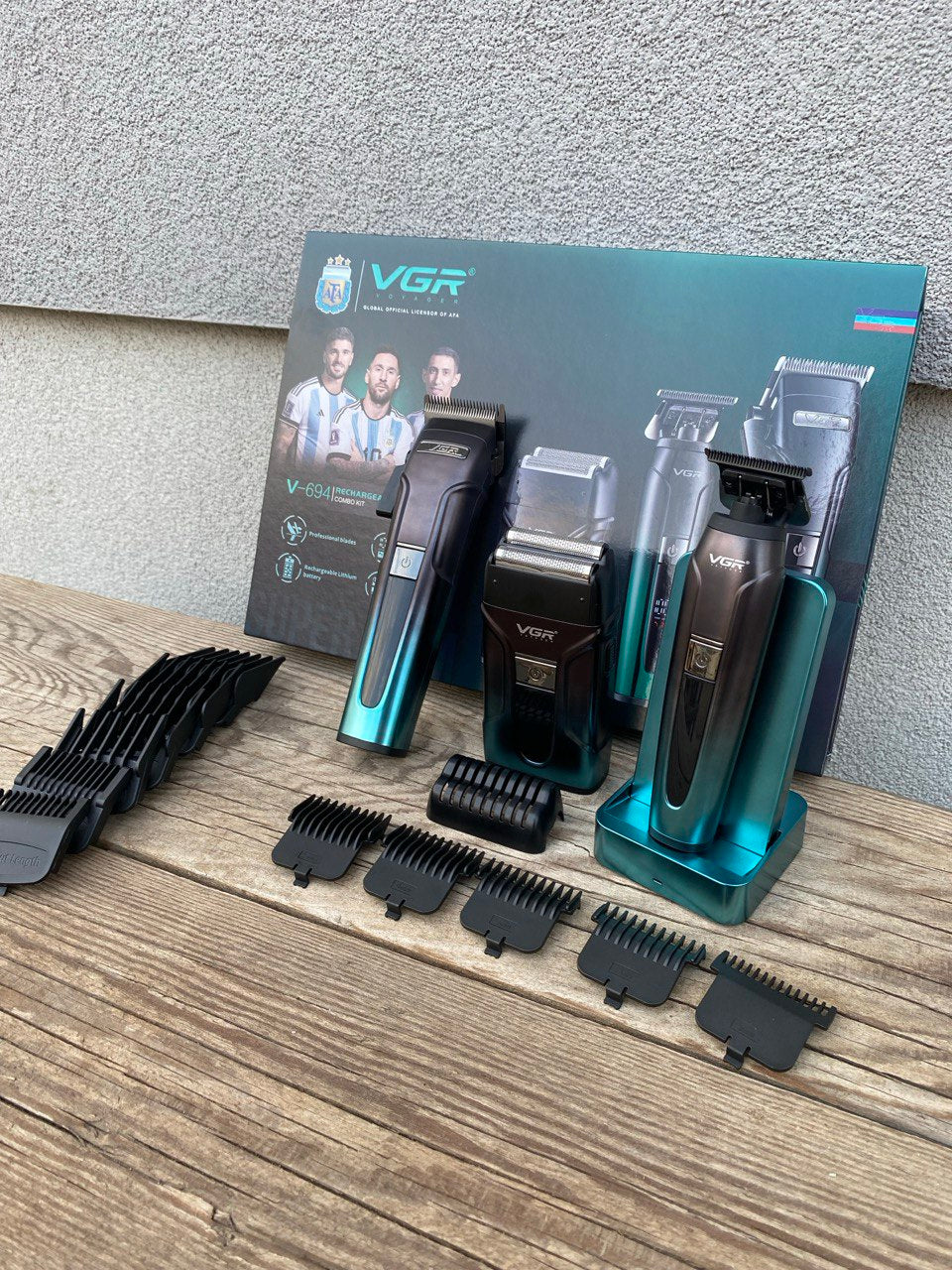 Професионален бръснарски комплект VGR ( 3 машинки )