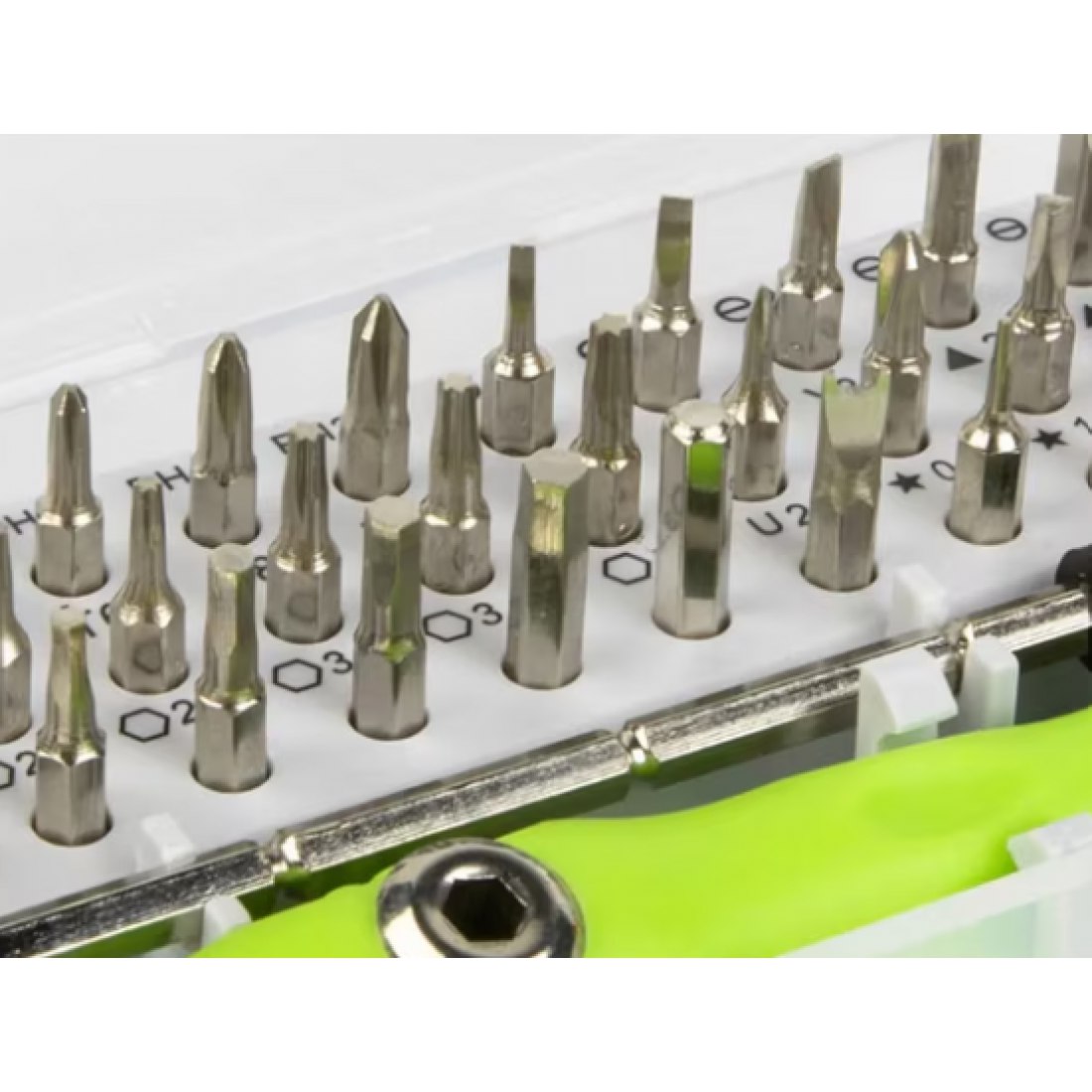 Комплект малка отверка с битове, 33 части