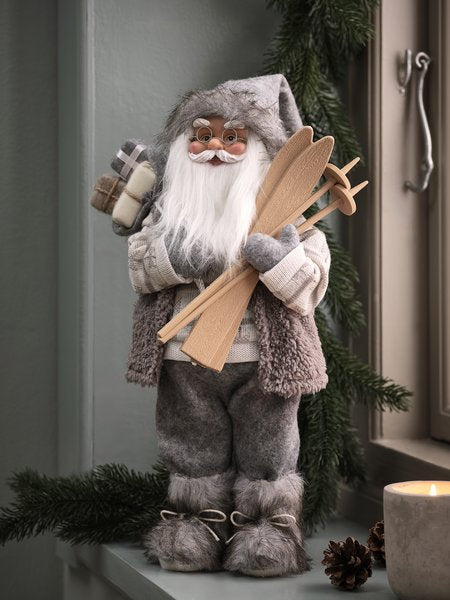 Дядо Коледа Ш24xД15xВ41см сиво и бяло, със ски