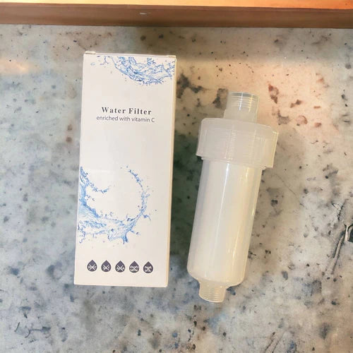 Универсален филтър за вода обогатен с витамин-C и подарък втори филтър