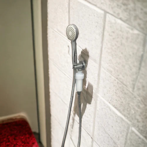 Универсален филтър за вода обогатен с витамин-C и подарък втори филтър