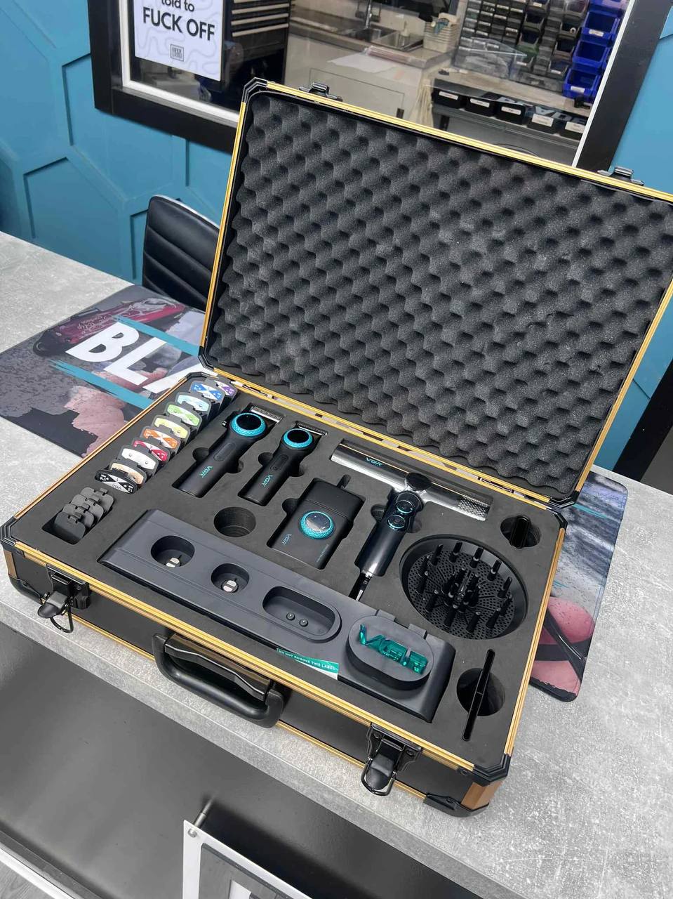 КОМПЛЕКТ VGR PROFESSIONAL BARBER COMBO 4 В 1