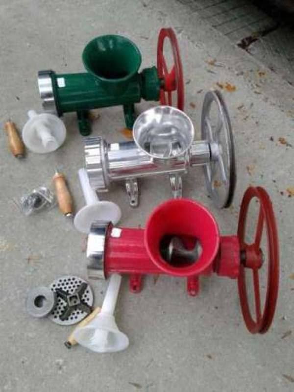 Румънска чугунена месомелачка за кайма №32